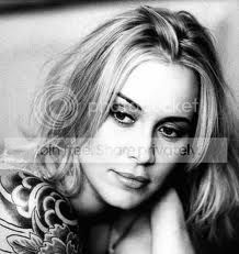 http://i806.photobucket.com/albums/yy349/RickyenShake/allerlei/Anouk.jpg